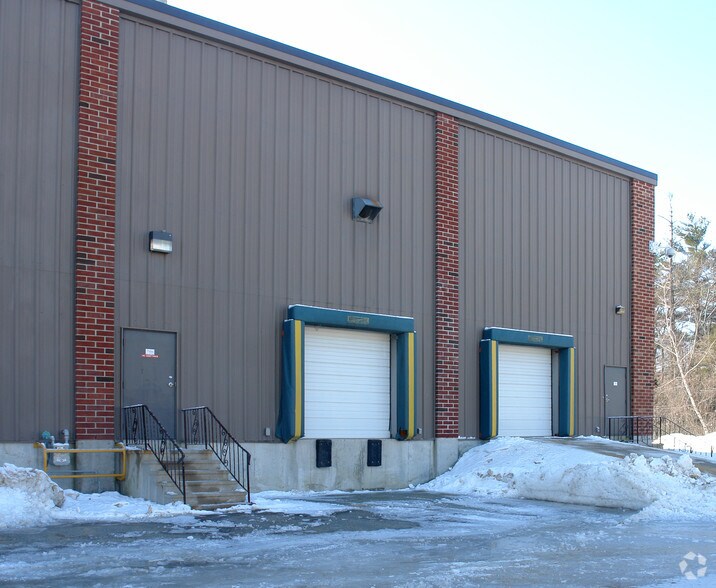 More Photos Of 7 Raymond Ave, Salem Warehouse For Lease