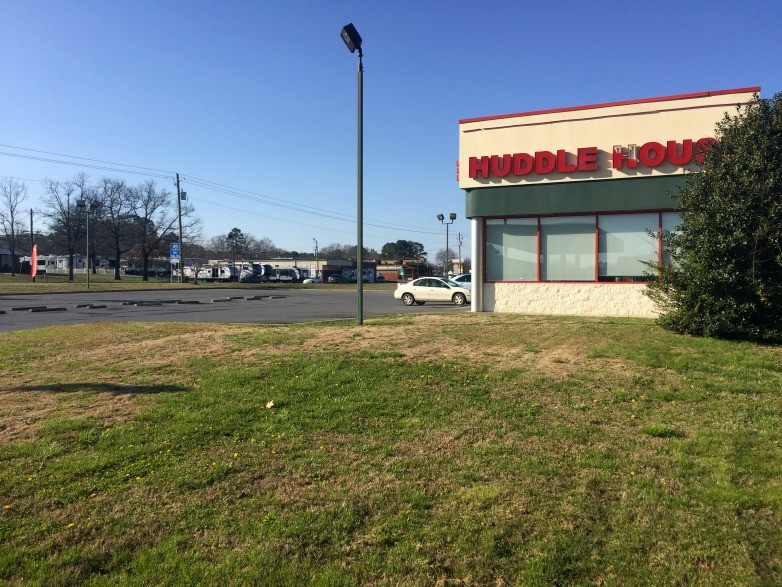 More Photos Of 612 S 3rd Ave, Chatsworth Restaurant For Lease