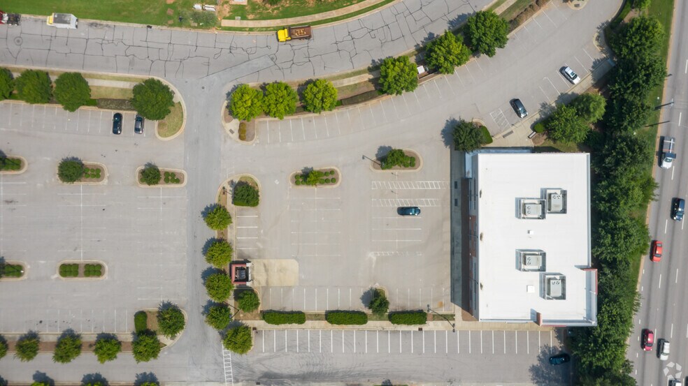 More Photos Of 3421 Olympia Dr, Raleigh Freestanding For Lease