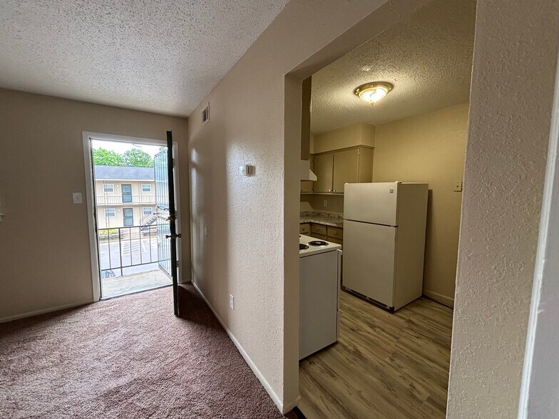 More Photos Of 4179 Millbranch Rd, Memphis Apartments For Sale