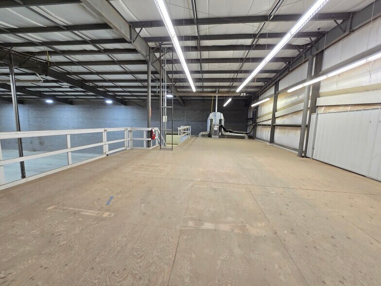 More Photos Of 506 24th Ave, Nisku Warehouse For Sale