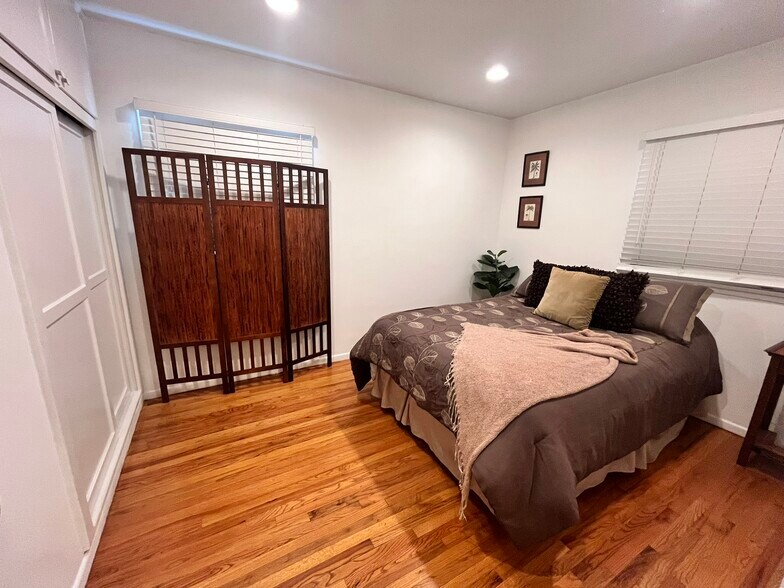 More Photos Of 2297 Glendale Blvd, Los Angeles Multifamily For Sale