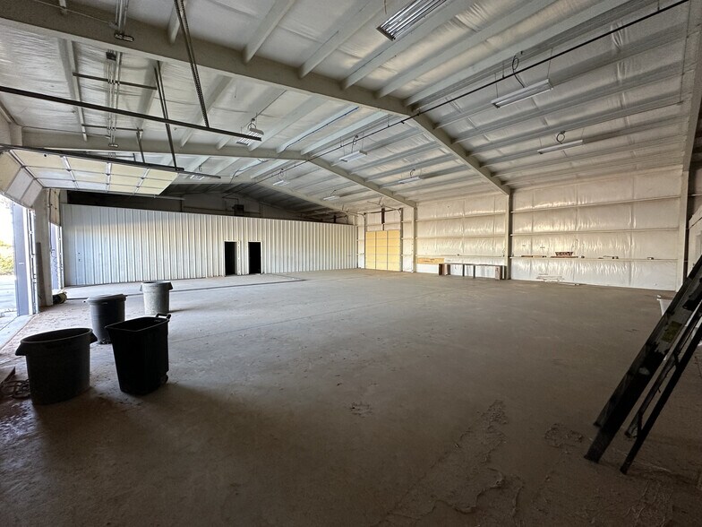 More Photos Of 1811 Lubbock Hwy, Lamesa Warehouse For Sale