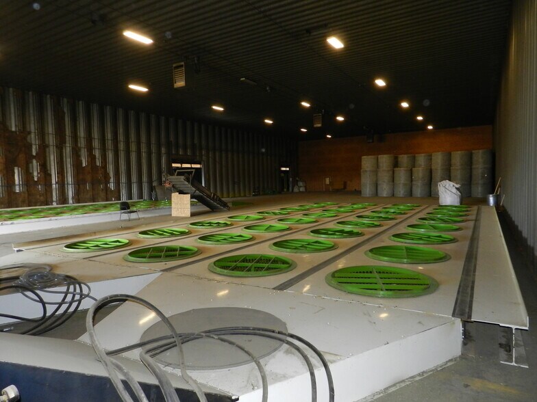 More Photos Of 430 W 8th St, Delta Unknown For Lease