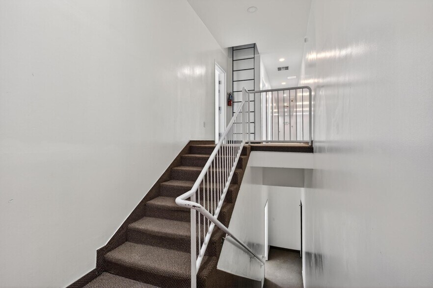 More Photos Of 4101 Rosemead Blvd, Pico Rivera Office For Lease
