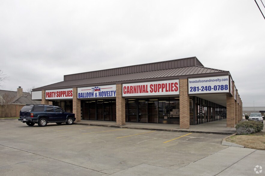 More Photos Of 4611-4711 S Main St, Stafford Unknown For Lease
