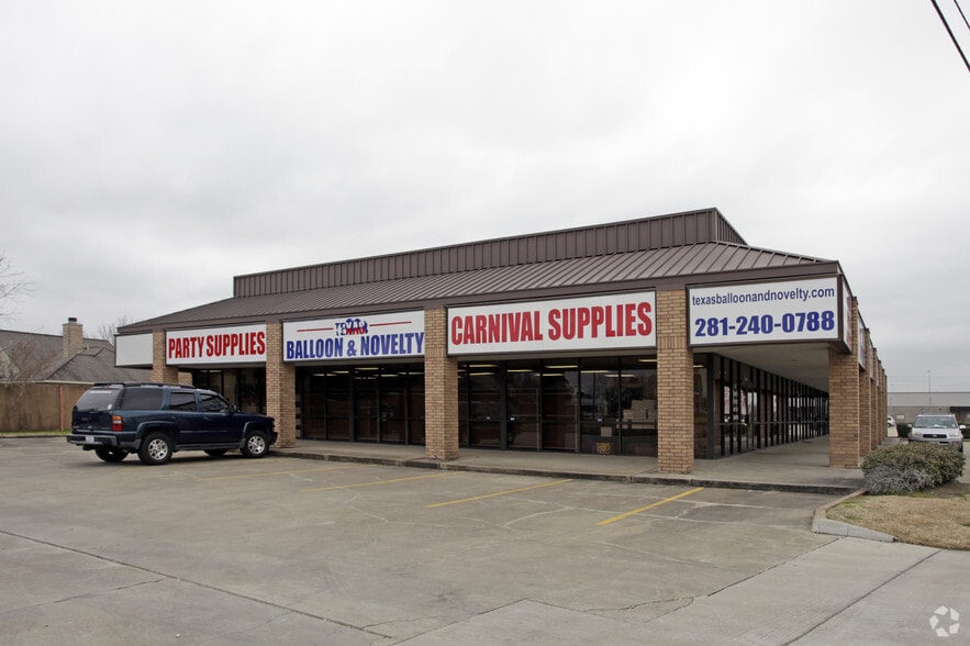More Photos Of 4611-4711 S Main St, Stafford Unknown For Lease
