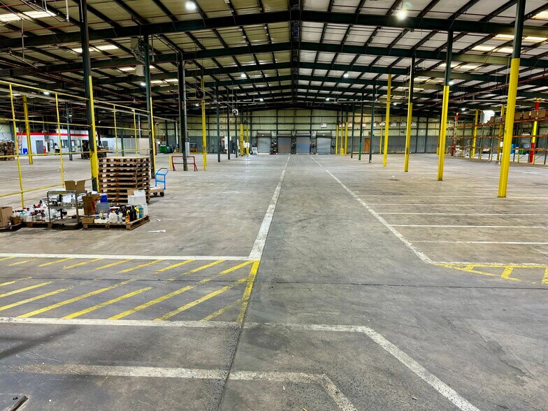 More Photos Of 3300 Westinghouse Blvd, Charlotte Manufacturing For Lease
