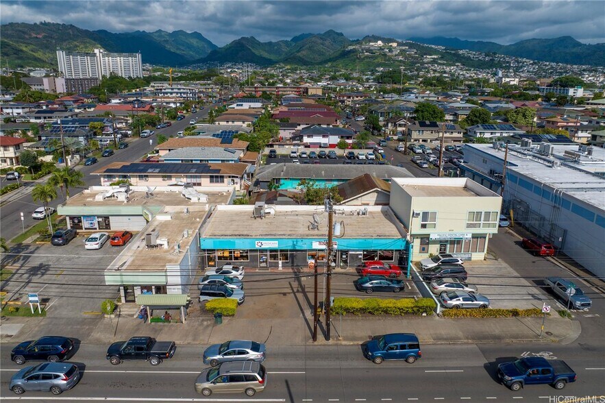 More Photos Of 2046 N King St, Honolulu Storefront Retail Office For Sale