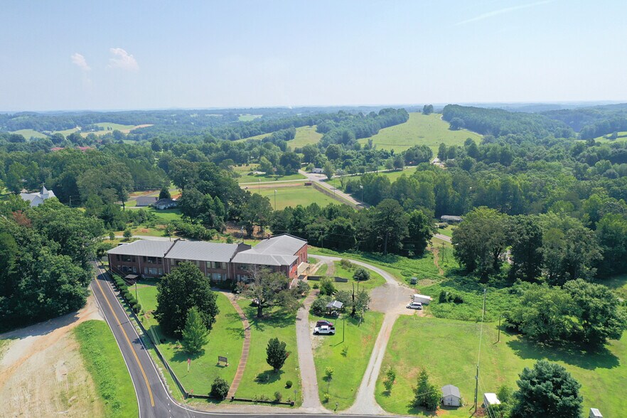 More Photos Of 156 School Rd, Mill Spring Office For Lease