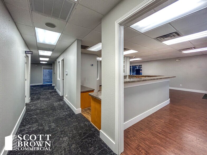 More Photos Of 638 Londonderry Ln, Denton Medical For Sale