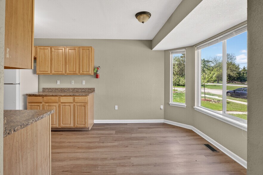 More Photos Of 9295 Cedar Creek Ct, Swartz Creek Apartments For Sale