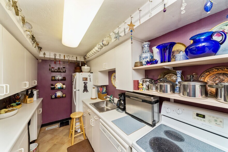 More Photos Of 205 Walnut St, Framingham Office Residential For Sale