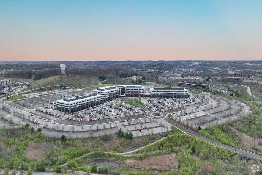 More Photos Of 1000 Westinghouse Dr, Cranberry Township Office For Lease