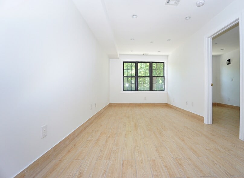 More Photos Of 626 Greene Ave, Brooklyn Multifamily For Sale