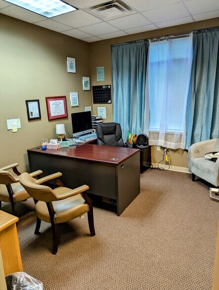 More Photos Of 1003 Schneider Dr, Malvern Healthcare For Sale