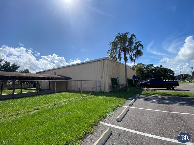 More Photos Of 187 Barton Blvd, Rockledge Freestanding For Lease