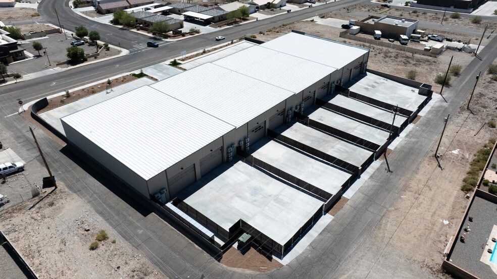 More Photos Of 2995 Kiowa Blvd N, Lake Havasu City Warehouse For Lease