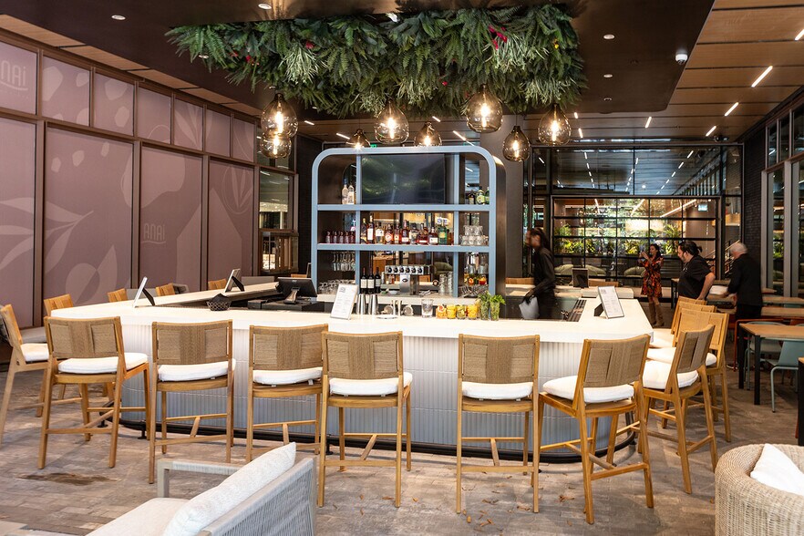 More Photos Of 101 N Tryon St, Charlotte Office For Lease