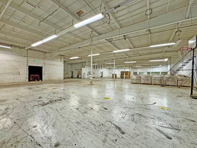 More Photos Of 6155 Carpinteria Ave, Carpinteria Warehouse For Lease