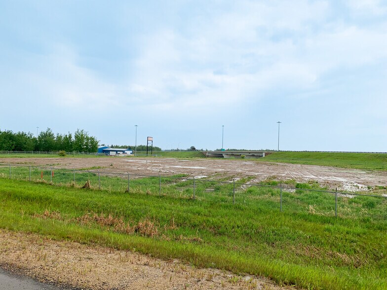 More Photos Of 4827 47 Av, Entwistle Land For Sale
