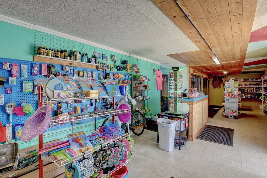 More Photos Of 2181 New River Inlet Rd, North Topsail Beach Convenience Store For Sale