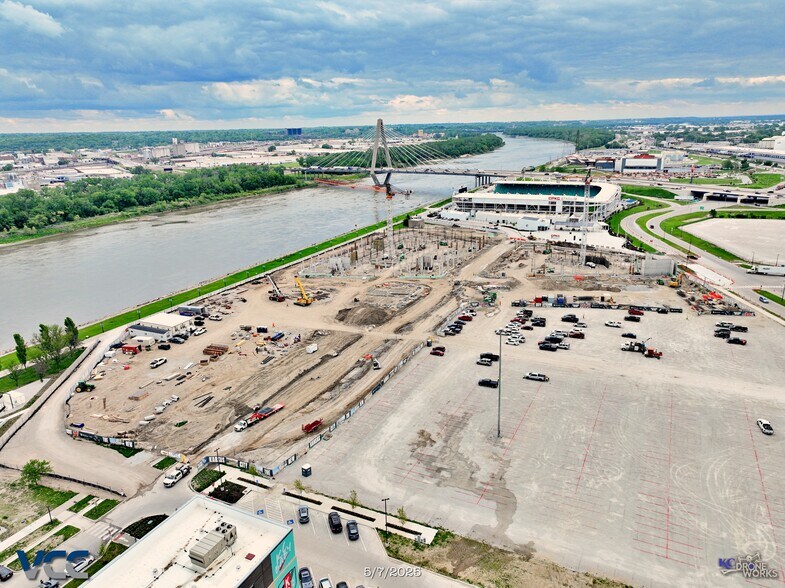 More Photos Of 1323 Riverfront Dr, Kansas City Unknown For Lease