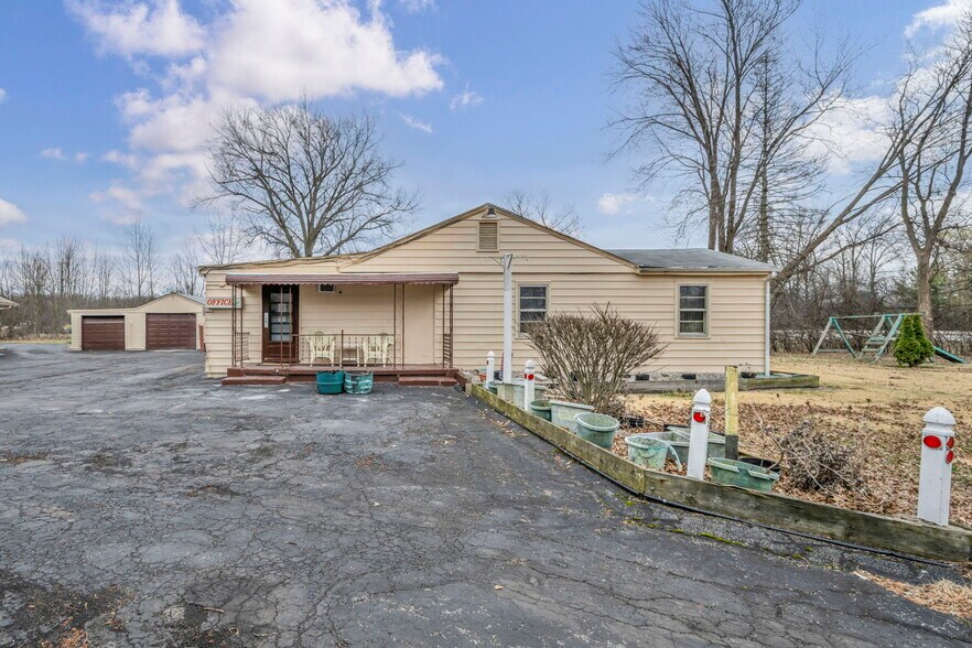 More Photos Of 44077 Oberlin Elyria Rd, Oberlin Hotel For Sale