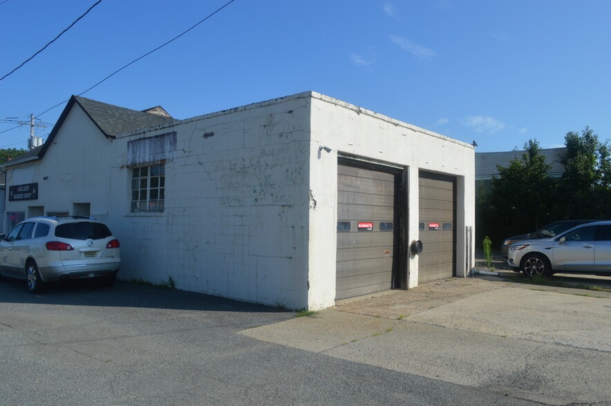 Primary Photo Of 5 Maple Ave, Oakland Warehouse For Lease