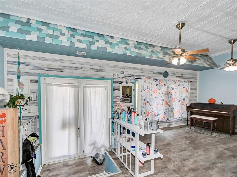 More Photos Of 2-4 E Front St, Newark Health Club For Sale