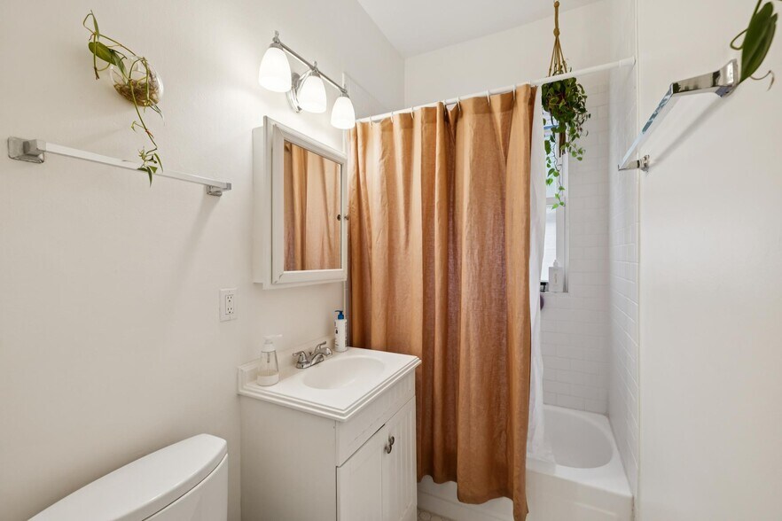 More Photos Of 525 Hamilton Ave, Palo Alto Apartments For Sale