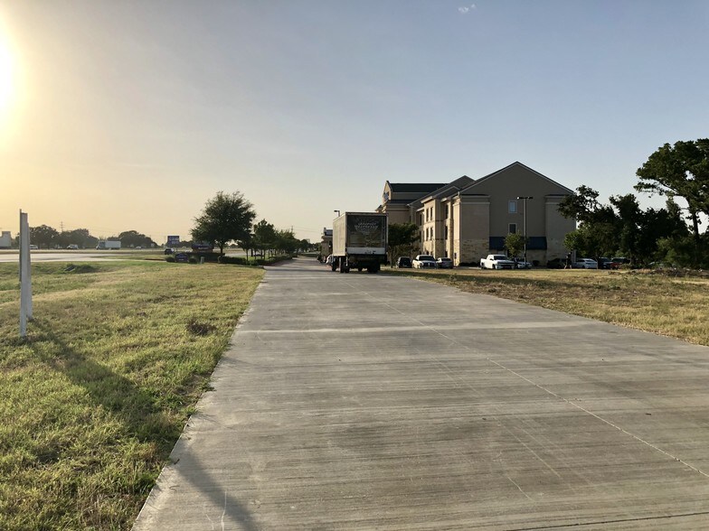 More Photos Of 1460 N US Highway 287, Mansfield Land For Sale