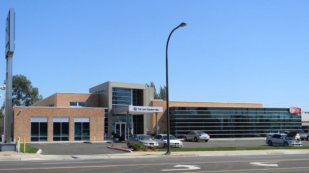 More Photos Of 10201 S Cicero Ave, Oak Lawn Medical For Sale