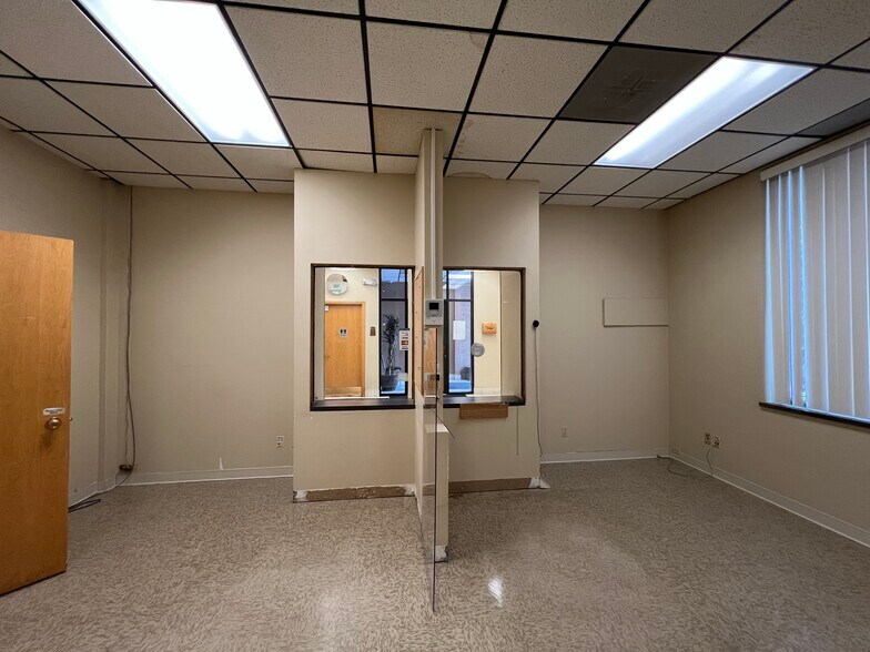 More Photos Of 1500 Genesee St, Utica Medical For Lease