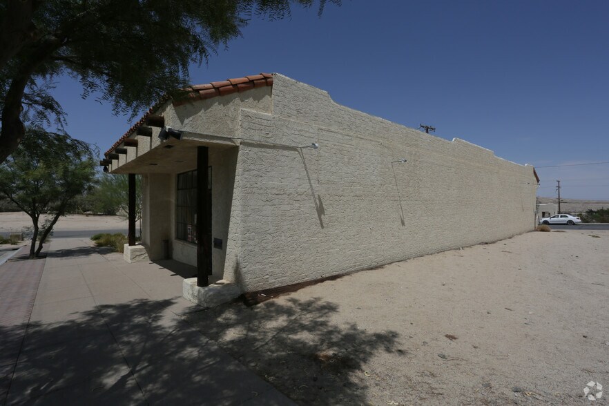 More Photos Of 5653 Plaza Rd, Twentynine Palms Freestanding For Sale