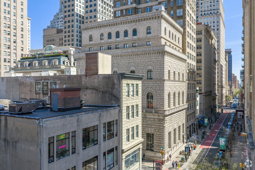 More Photos Of 1435-1441 Walnut St, Philadelphia Office For Lease