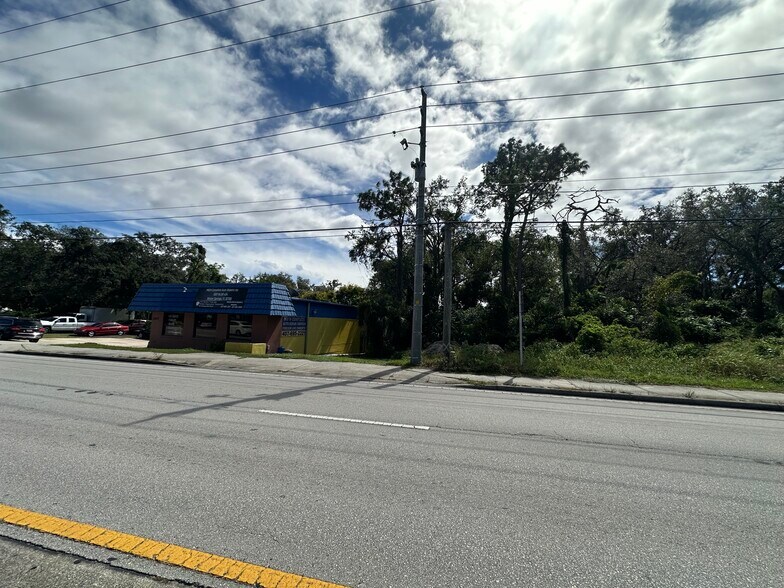 More Photos Of 1307 SR-434, Winter Springs Auto Repair For Lease