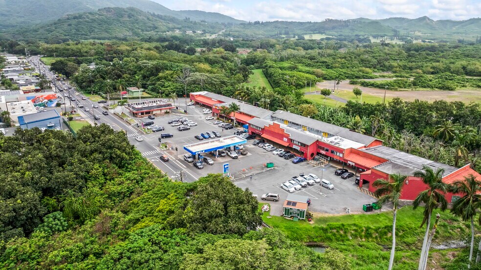 More Photos Of 41-1537 Kalanianaloe Hwy, Waimanalo General Retail For Sale