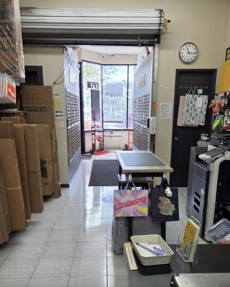 More Photos Of 10907 Magnolia Blvd, North Hollywood General Retail For Lease