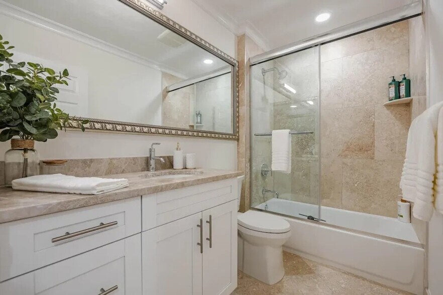 More Photos Of 2740 N Beach Rd, Englewood Multifamily For Sale