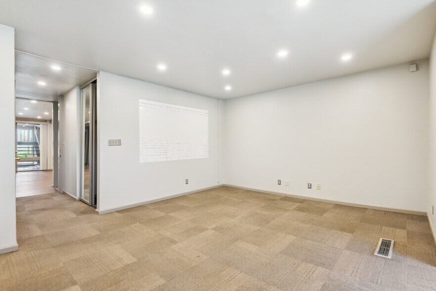 More Photos Of 7225 S 85th East Ave, Tulsa Office For Lease