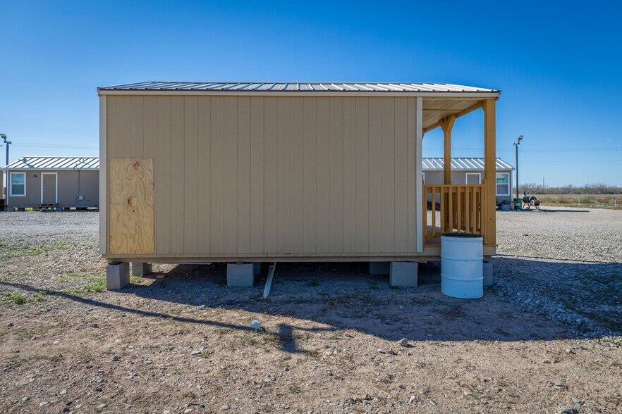 More Photos Of 158 Co Road 404, Pecos Apartments For Sale