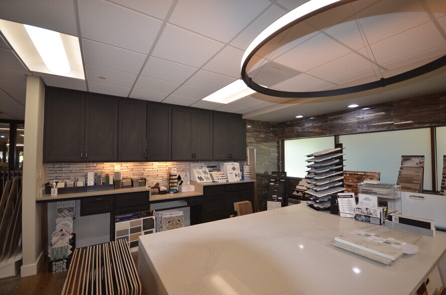 More Photos Of 1110 S Ranch Road 620, Austin Storefront Retail Office For Lease