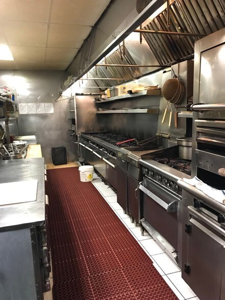 More Photos Of 160 Lincoln Ave, Hawthorne General Retail For Sale