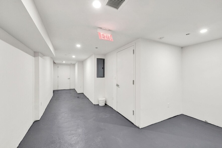 More Photos Of 243 E 7th St, New York Apartments For Lease