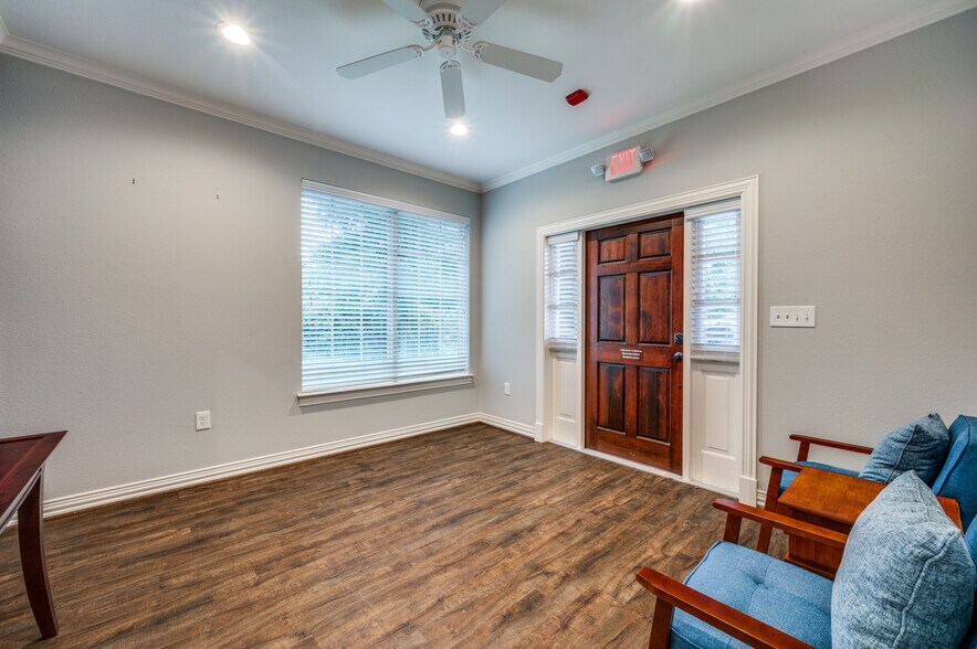 More Photos Of 8668 John Hickman Pky, Frisco Office For Lease