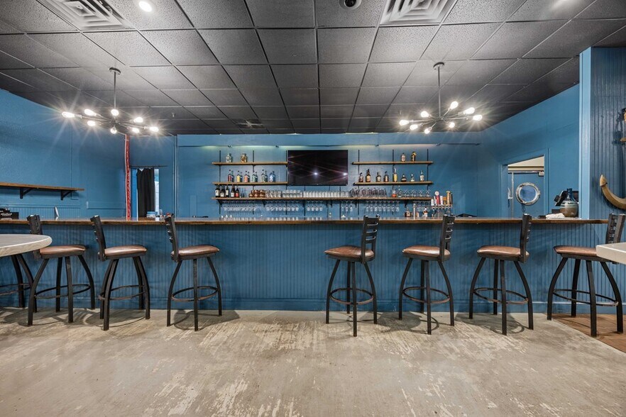 More Photos Of 1405 Gornto Rd, Valdosta Restaurant For Sale