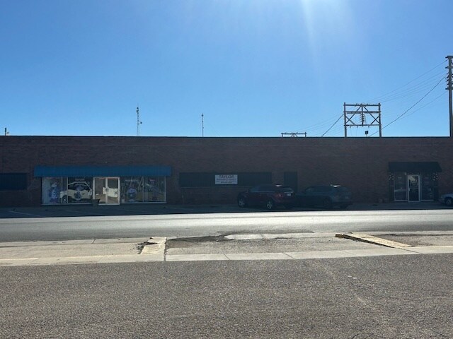 Primary Photo Of 118 E Browning Ave, Pampa Office For Sale