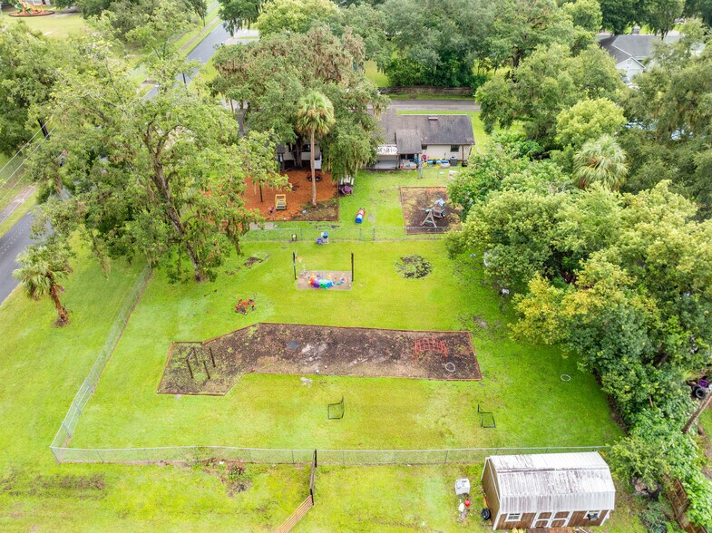 More Photos Of 102 S Highland St, Bushnell Daycare Center For Sale