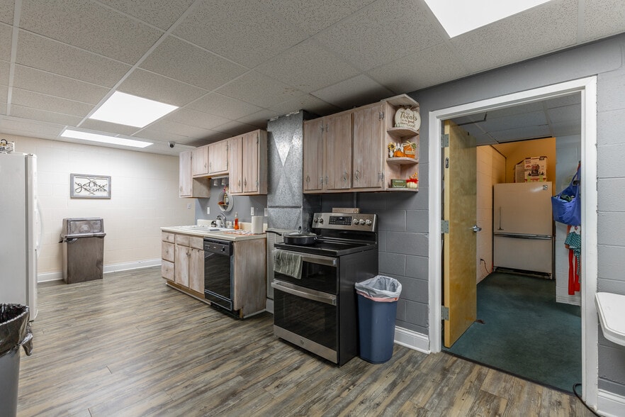More Photos Of 4501 Oak Hill Rd, Chattanooga Religious Facility For Sale